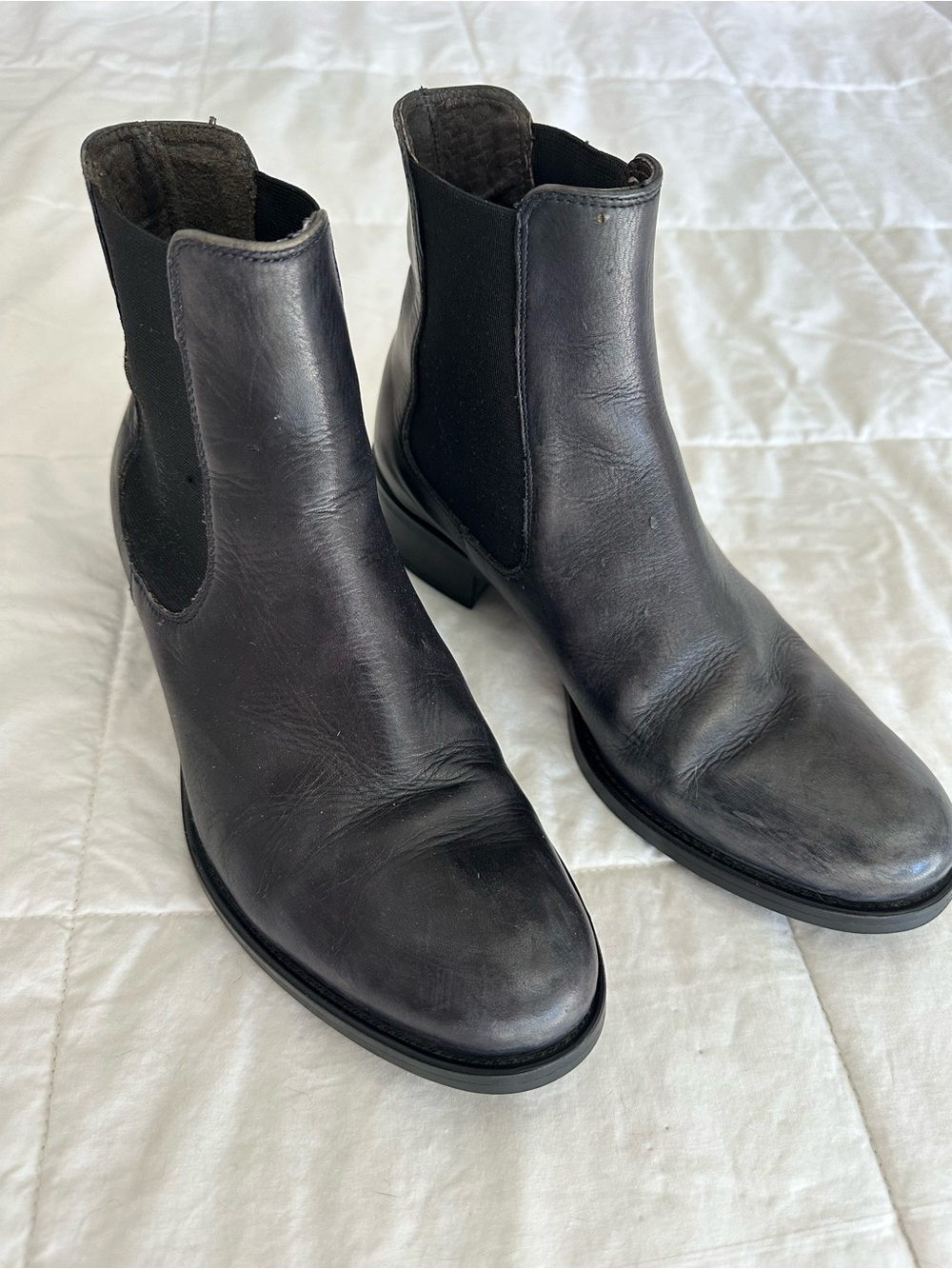 Leather Chelsea Boots - Classic Slip-On Ankle Boot